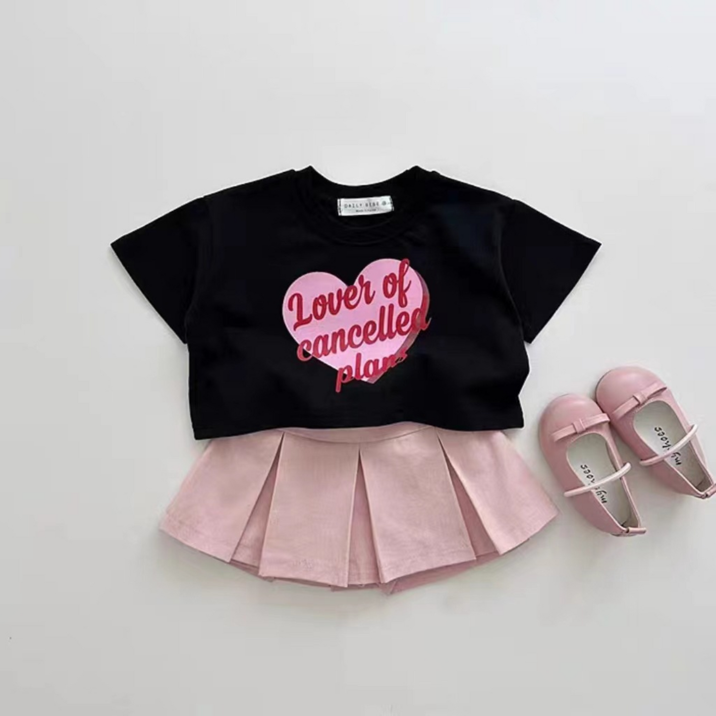 【メール便OK】ハートのグラフィック・クロップドTシャツ wrw25ss435