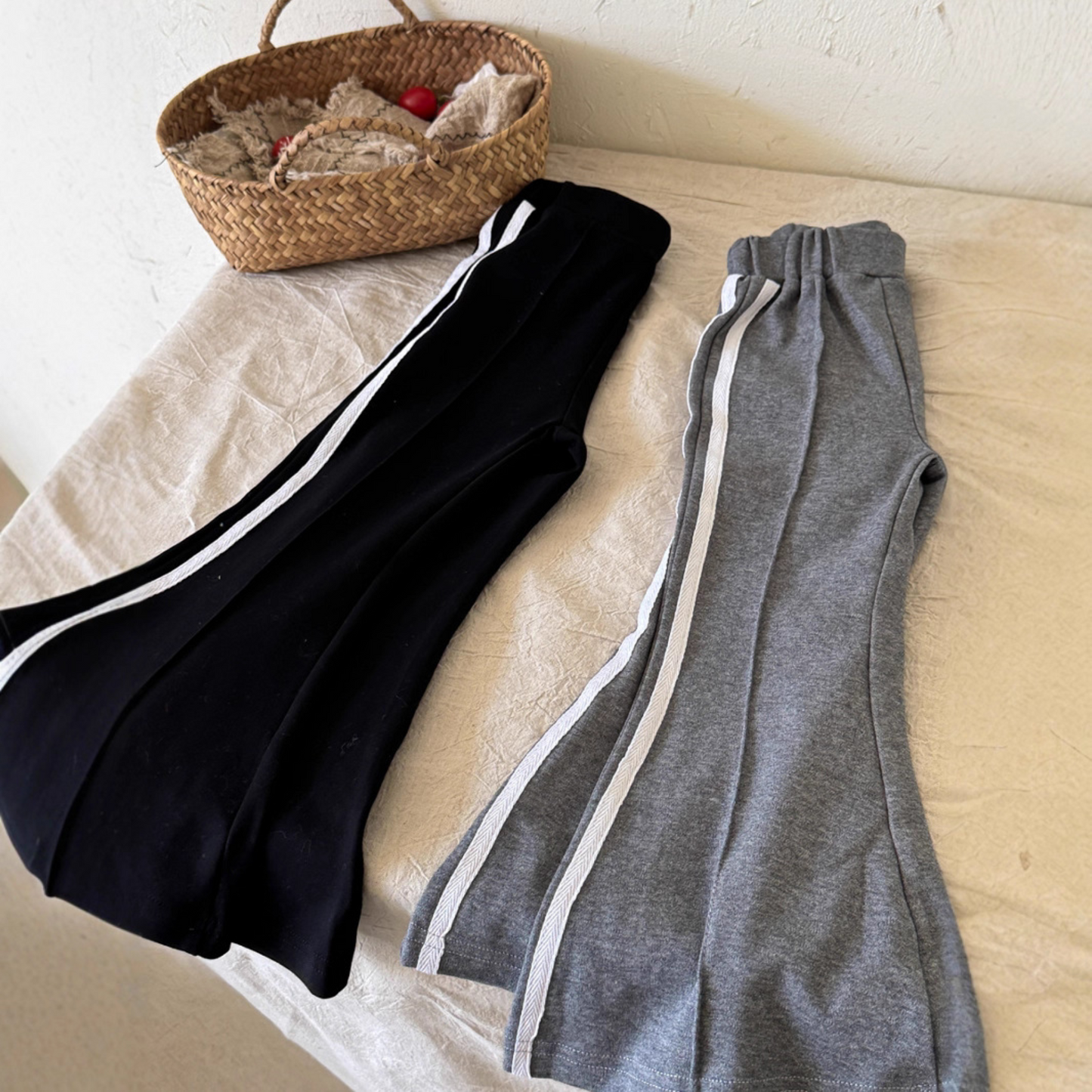 サイドラインフレアパンツ  wrw25aw030