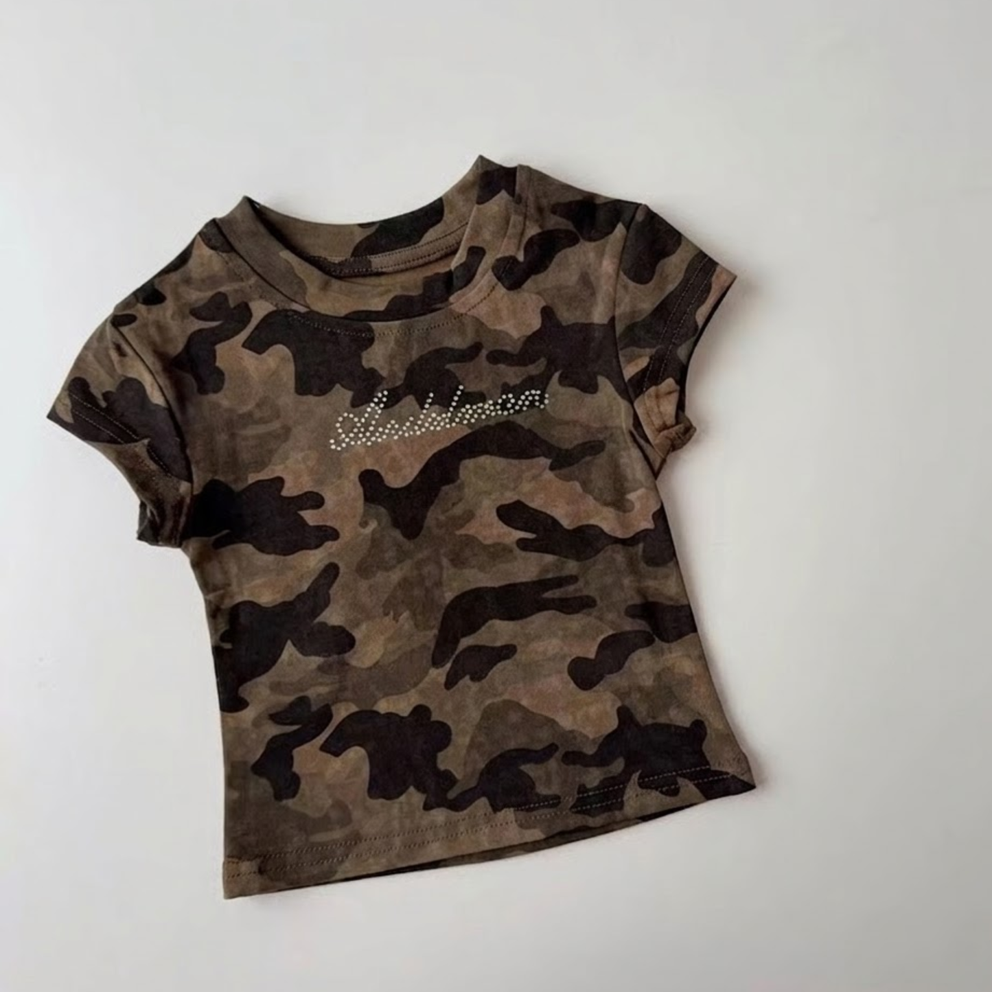 カモフラ総柄 ラインストーンロゴTシャツ wrw1062236