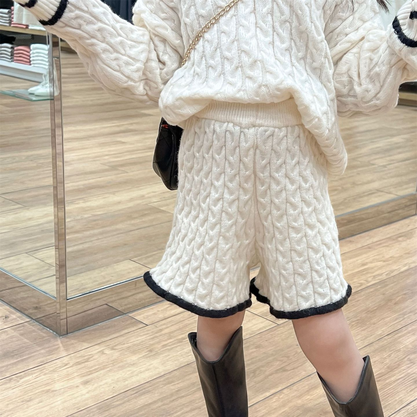 Vネックケーブルニットセット wrw25aw206