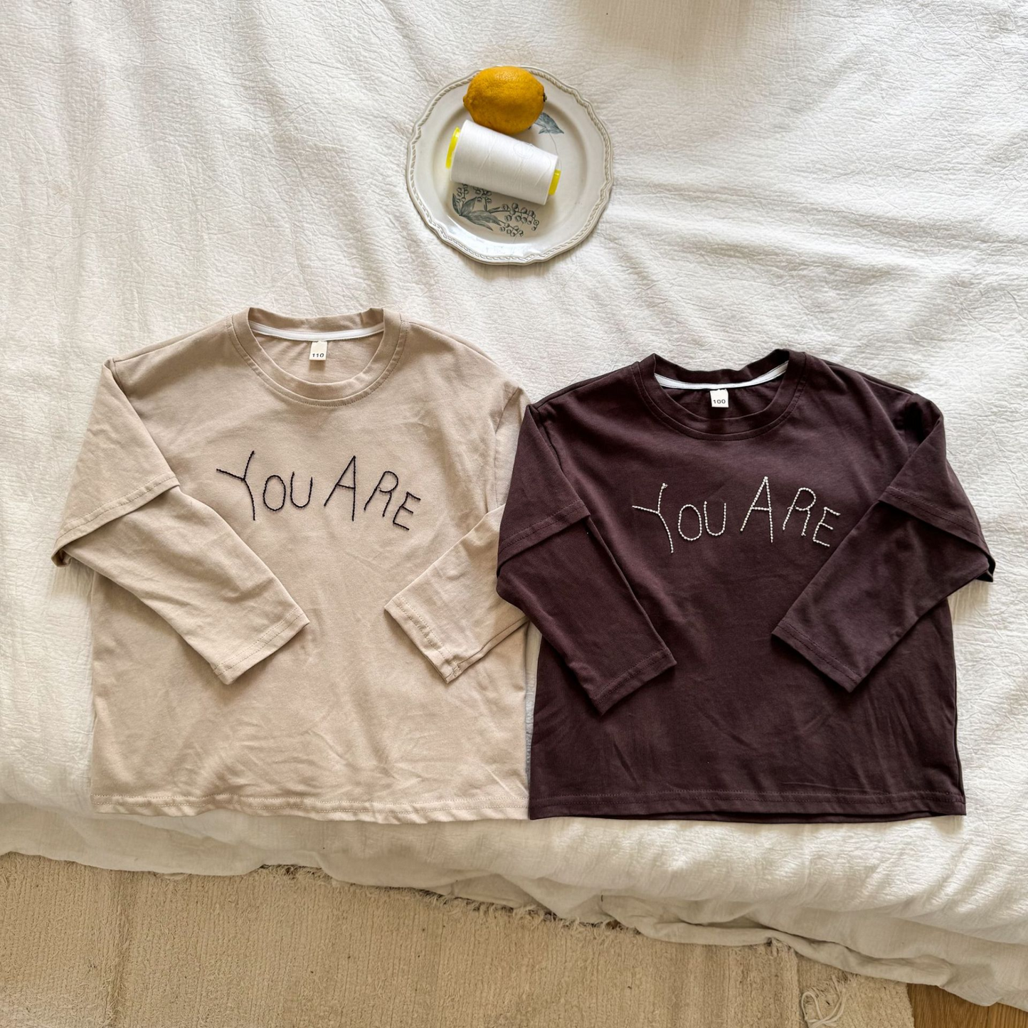 【メール便OK】ロゴ刺繍ドロップショルダーロンT wrw25aw088