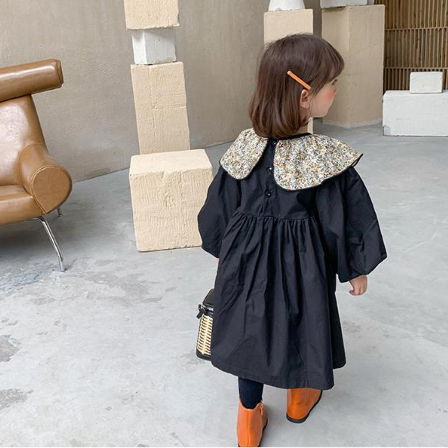 大きめの花柄襟付きふんわり袖ワンピース   wrw24ss305