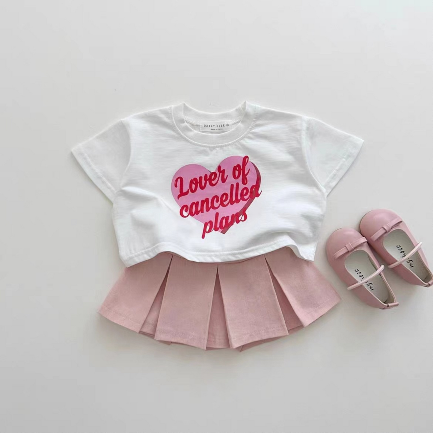 【メール便OK】ハートのグラフィック・クロップドTシャツ  wrw25ss435
