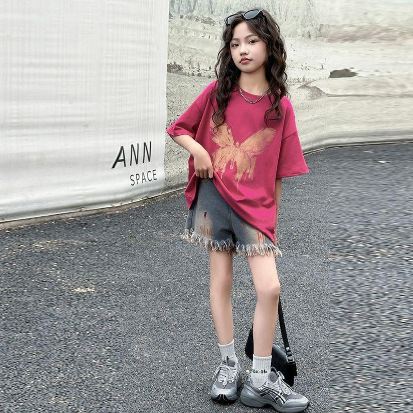 グランジバタフライ・ビッグTシャツ     wrw1062396