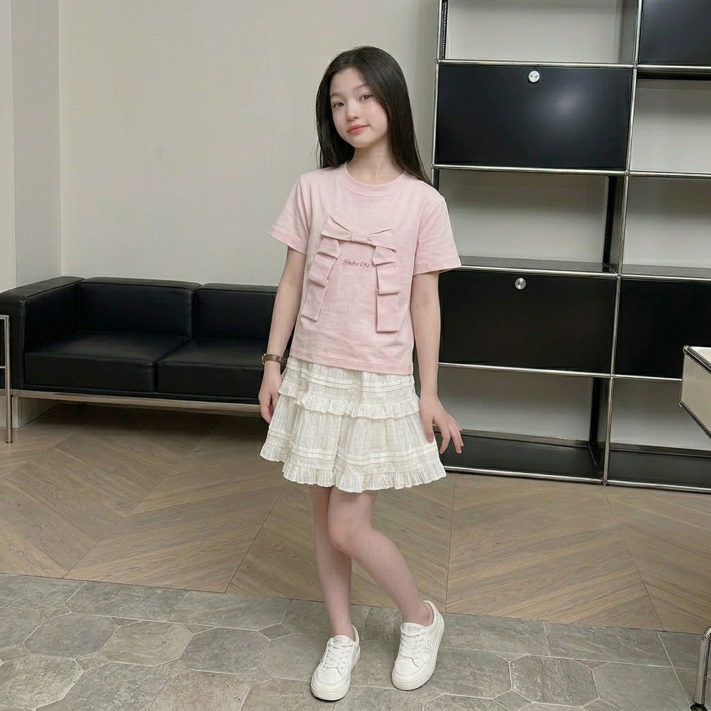 立体フリルリボン・ロゴ刺繍入り半袖Tシャツ   wrw1062536