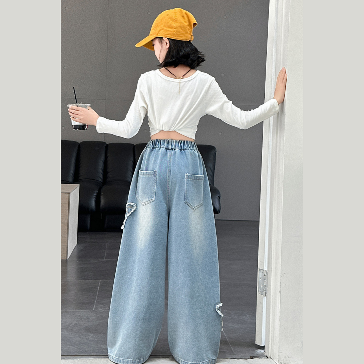 バタフライ刺繍ワイドデニムパンツ wrw25aw072