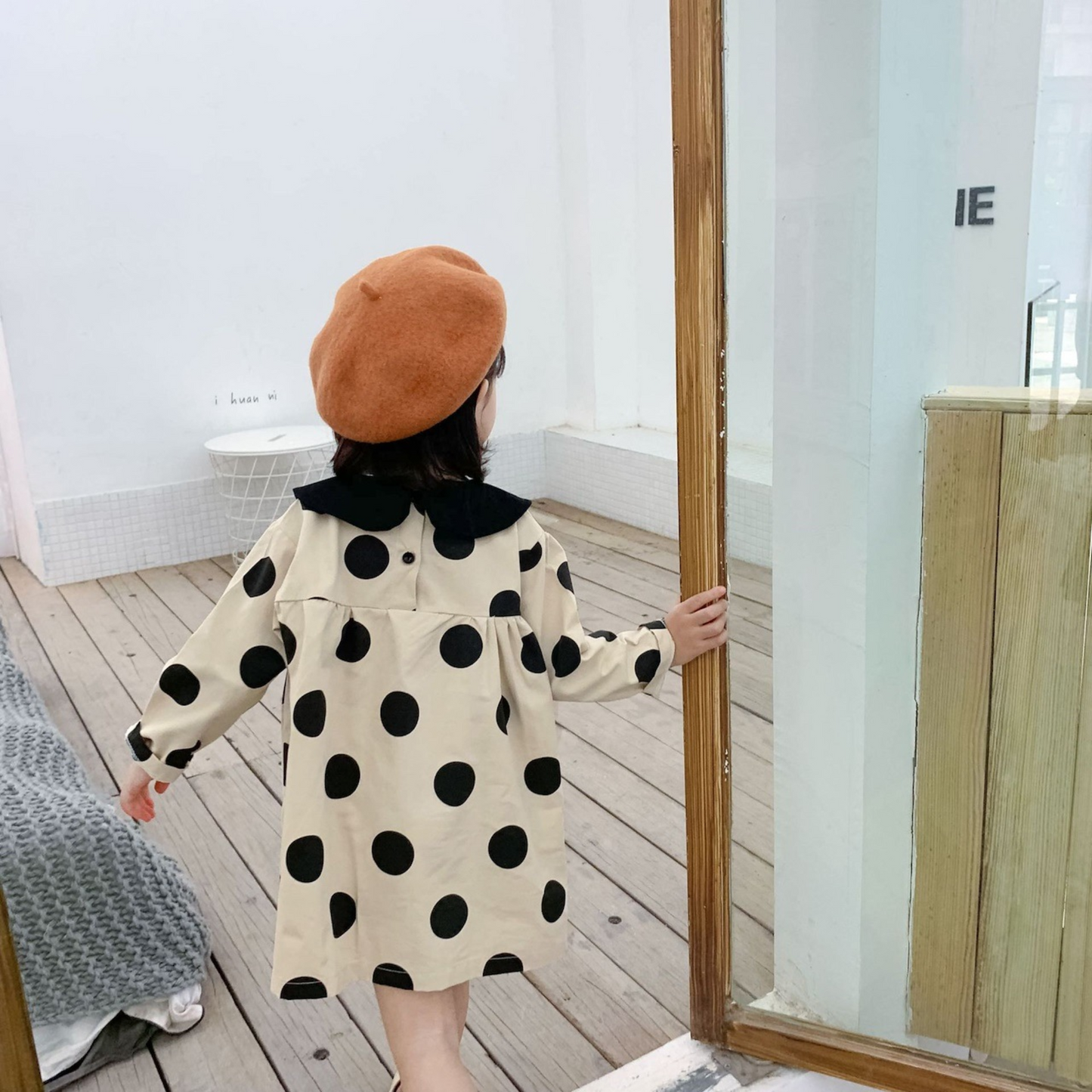 ピーターパン襟x長袖ワンピース　wrw24ss306