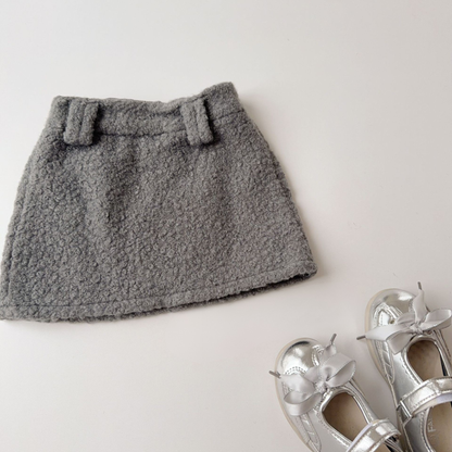 ふわふわの暖かいボアショートスカート　wrw25aw242