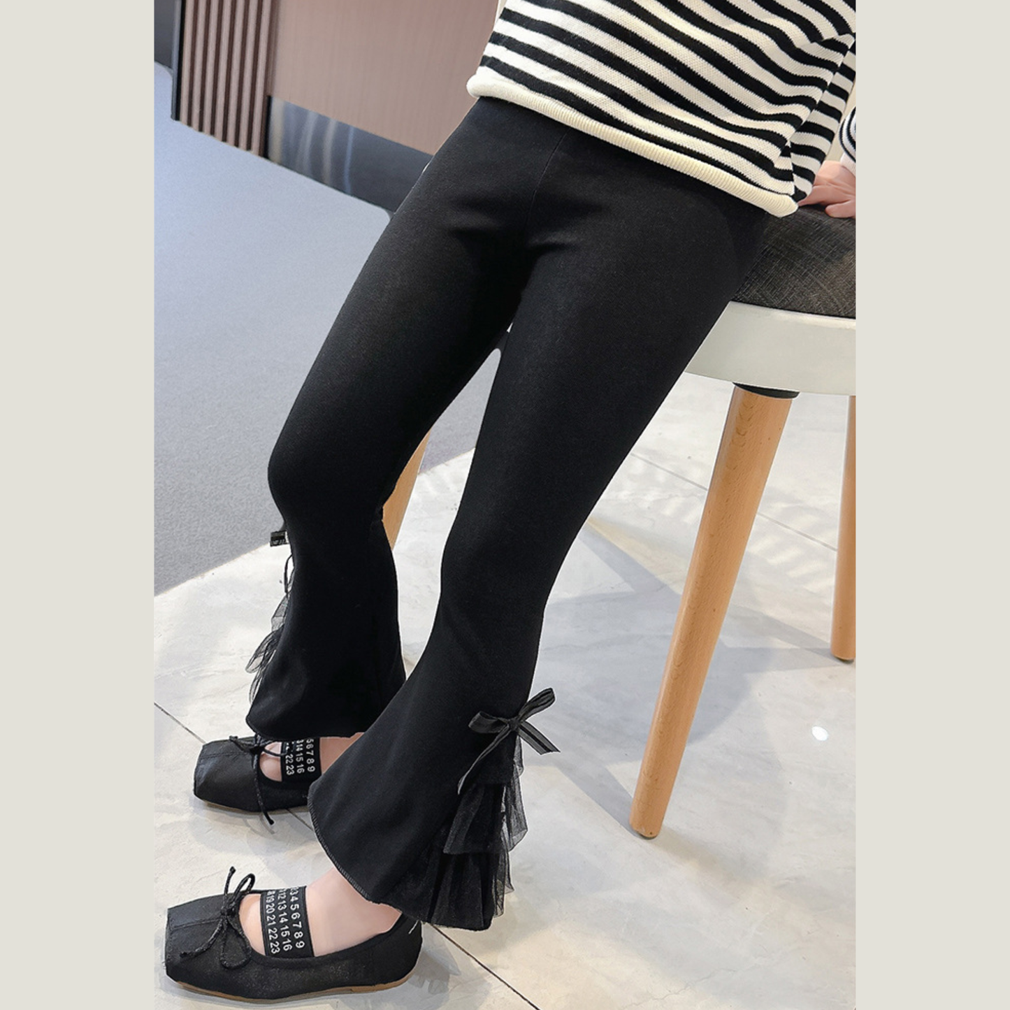 チュールリボン付きフレアレギンスパンツ wrw25sp002