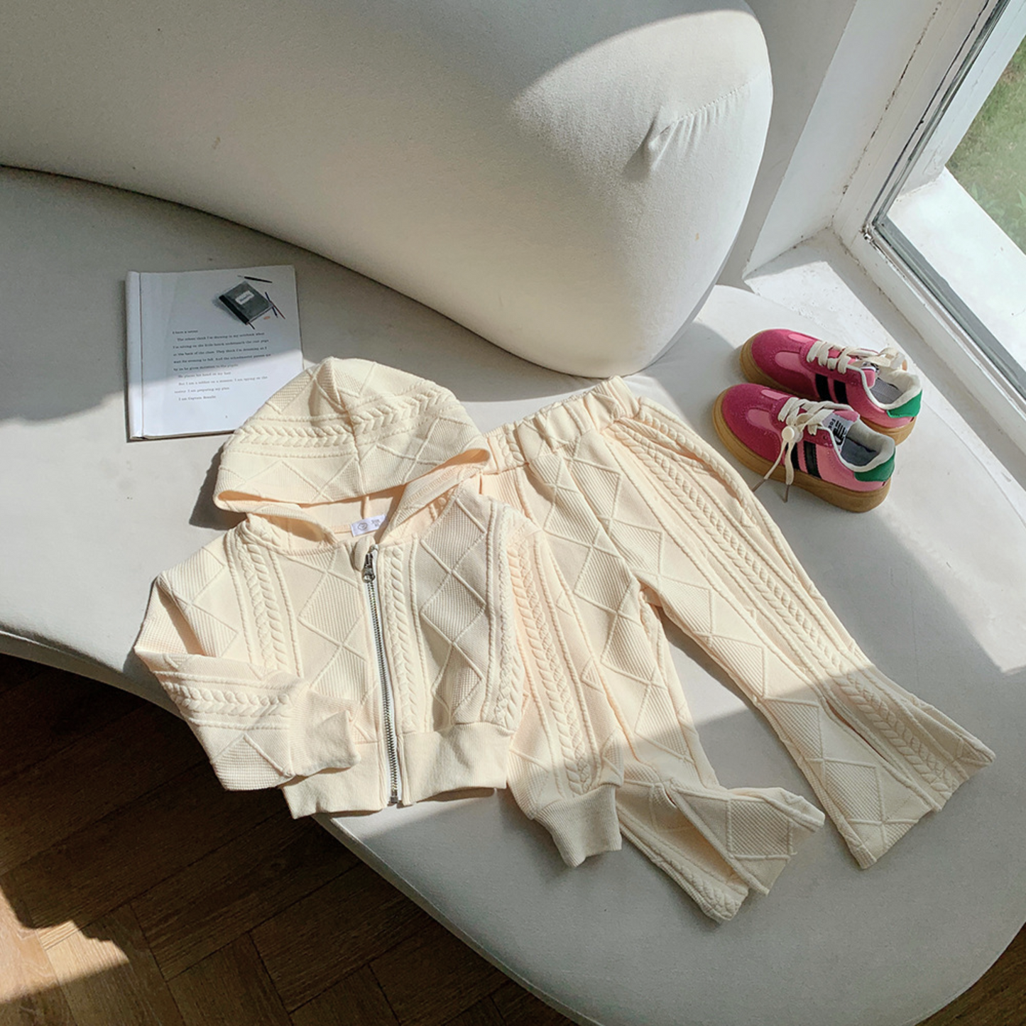 ケーブルニット風リラックスセット　wrw24aw457