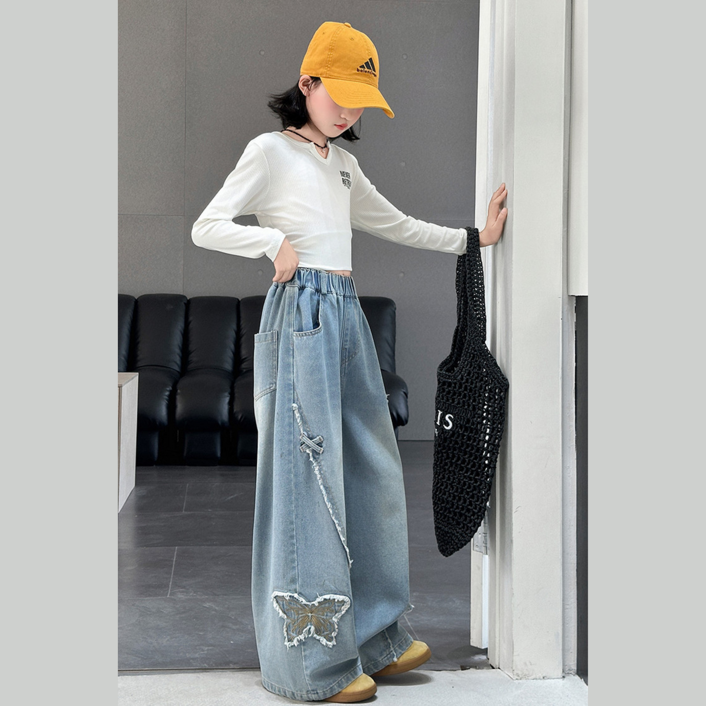 バタフライ刺繍ワイドデニムパンツ wrw25aw072