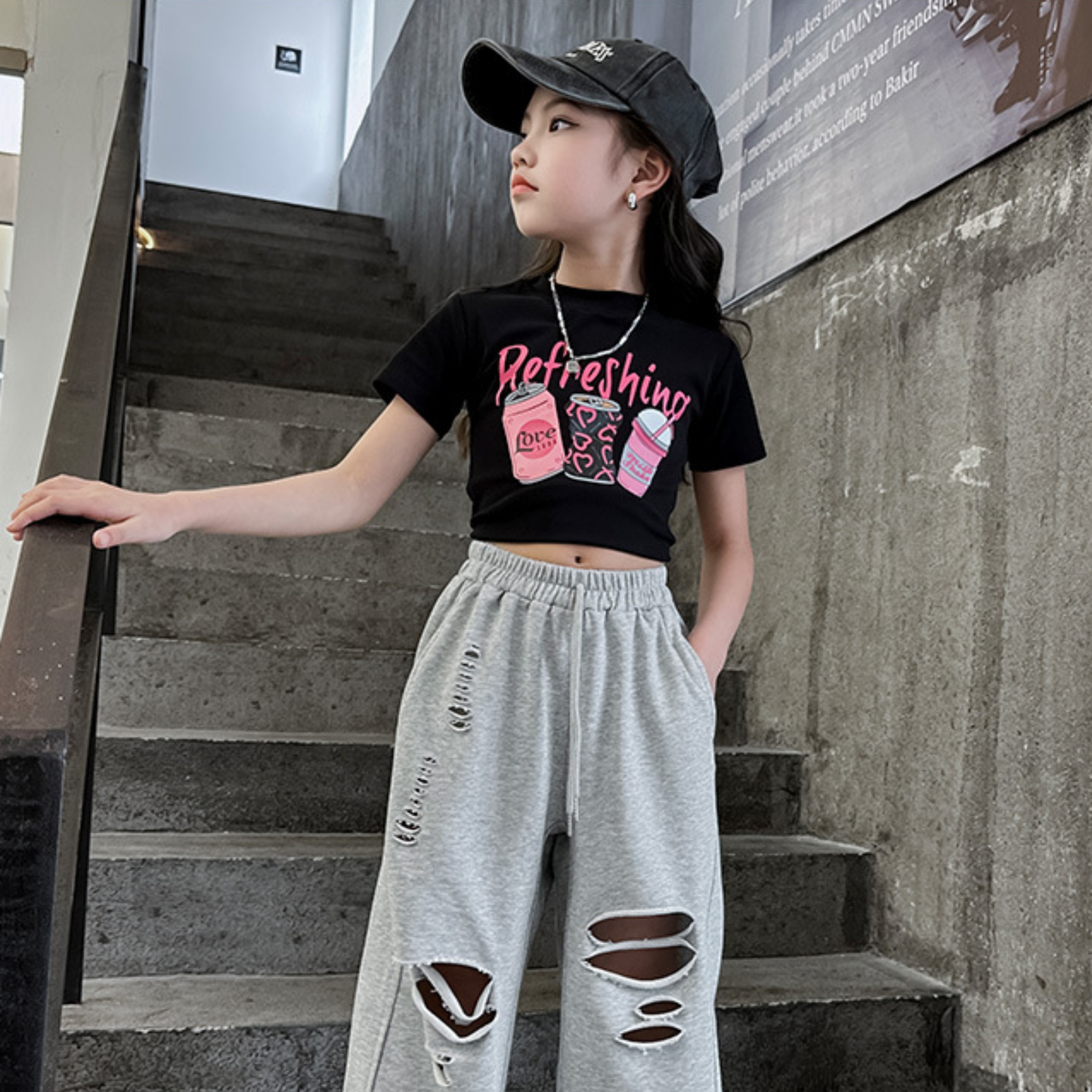 ドリンクプリント ラウンドヘム クロップドTシャツ  　wrw1062826