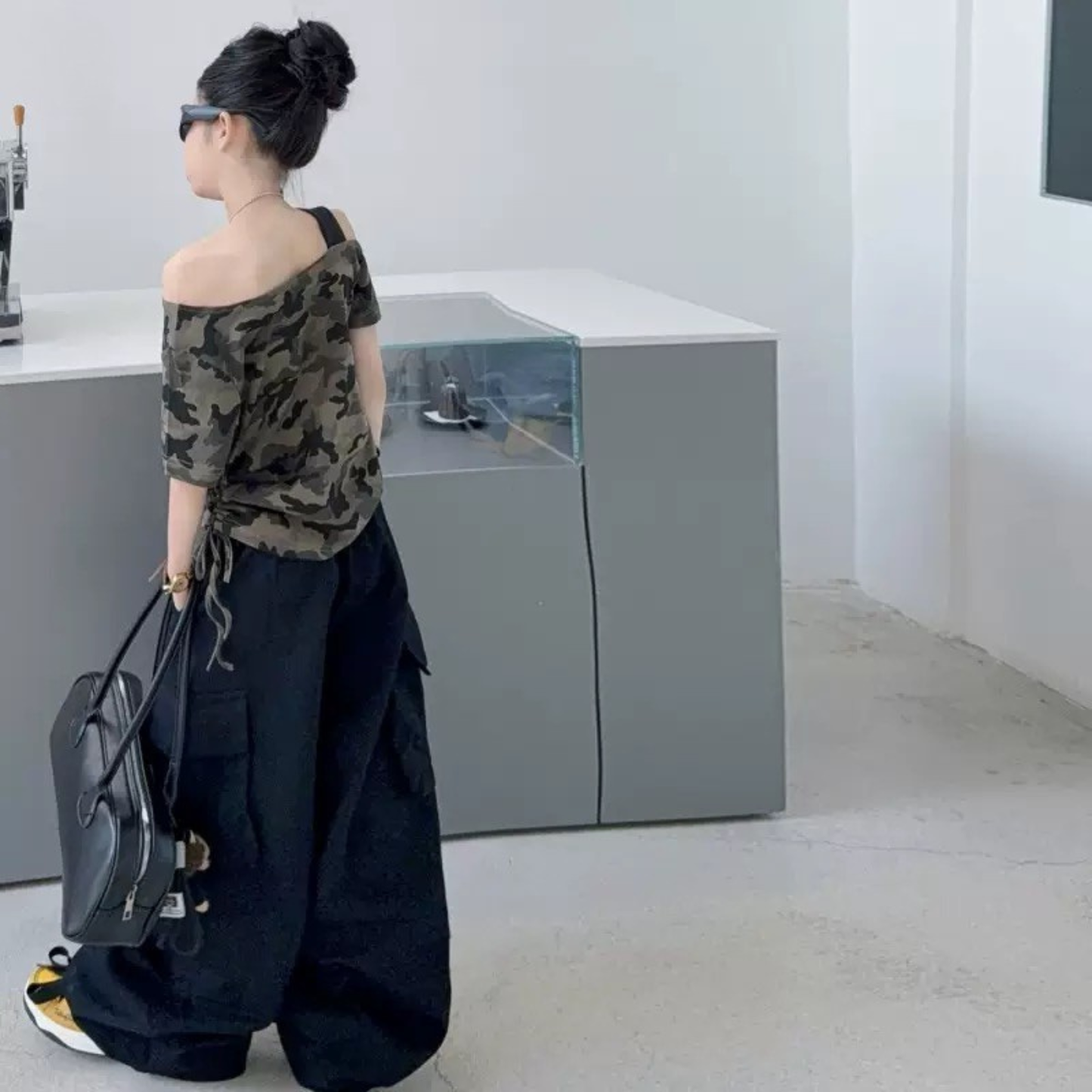 迷彩アシンメトリー・ワンショルTシャツ	wrw1062346