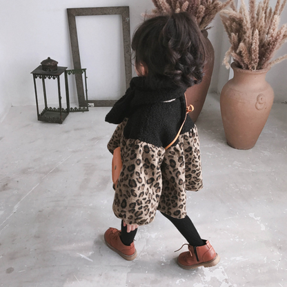 ふわふわのヒョウ柄アウター  wrw24aw351