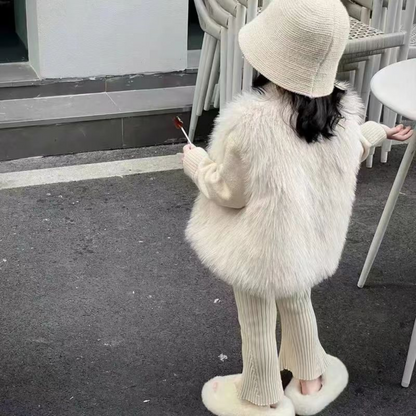 ふわふわファー調のベスト wrw24aw255