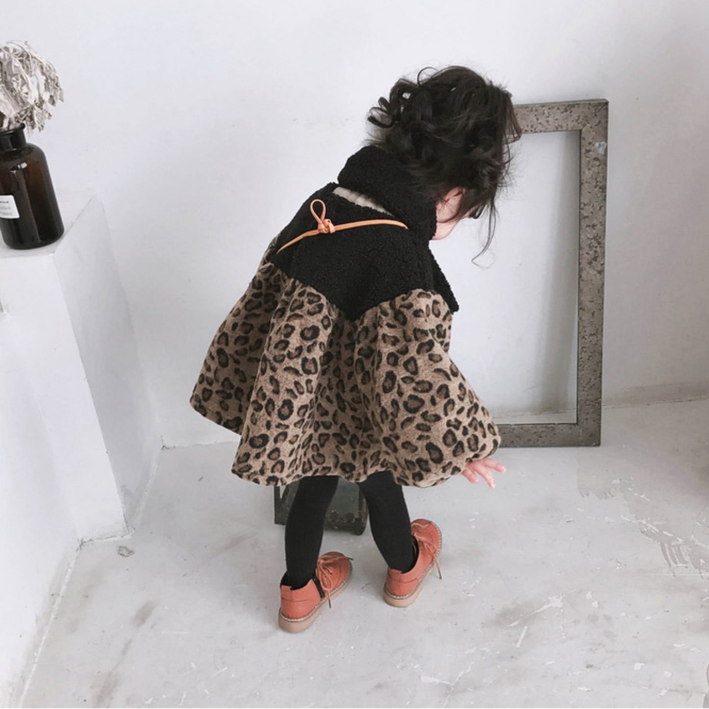 ふわふわのヒョウ柄アウター  wrw24aw351