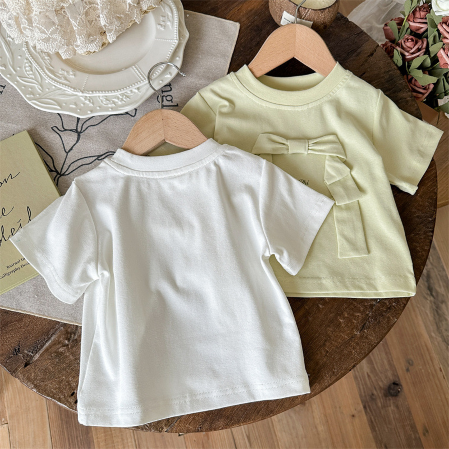 立体フリルリボン・ロゴ刺繍入り半袖Tシャツ   wrw1062536