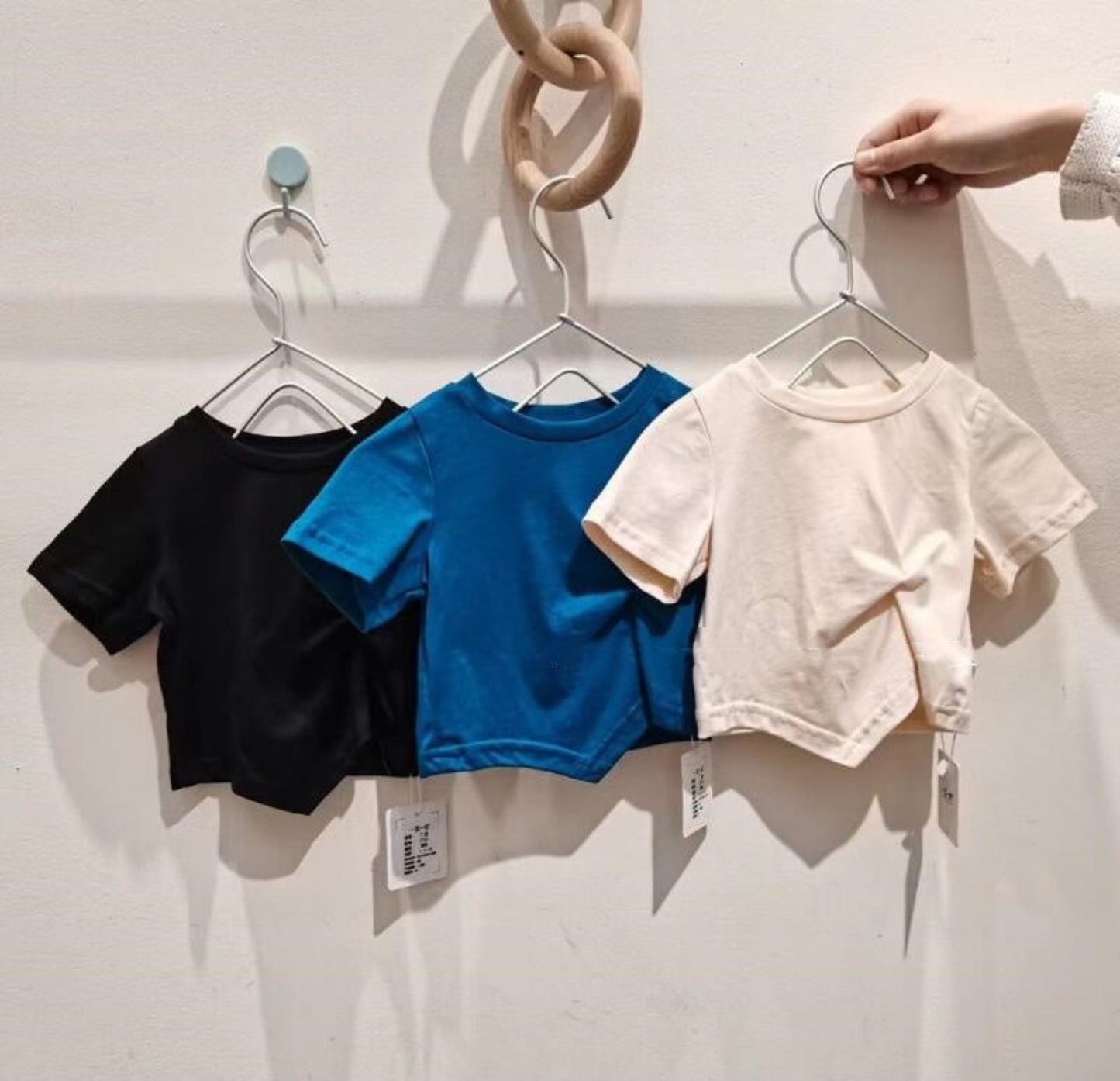 【メール便OK】おしゃれな半袖Tシャツ   wrw25ss097