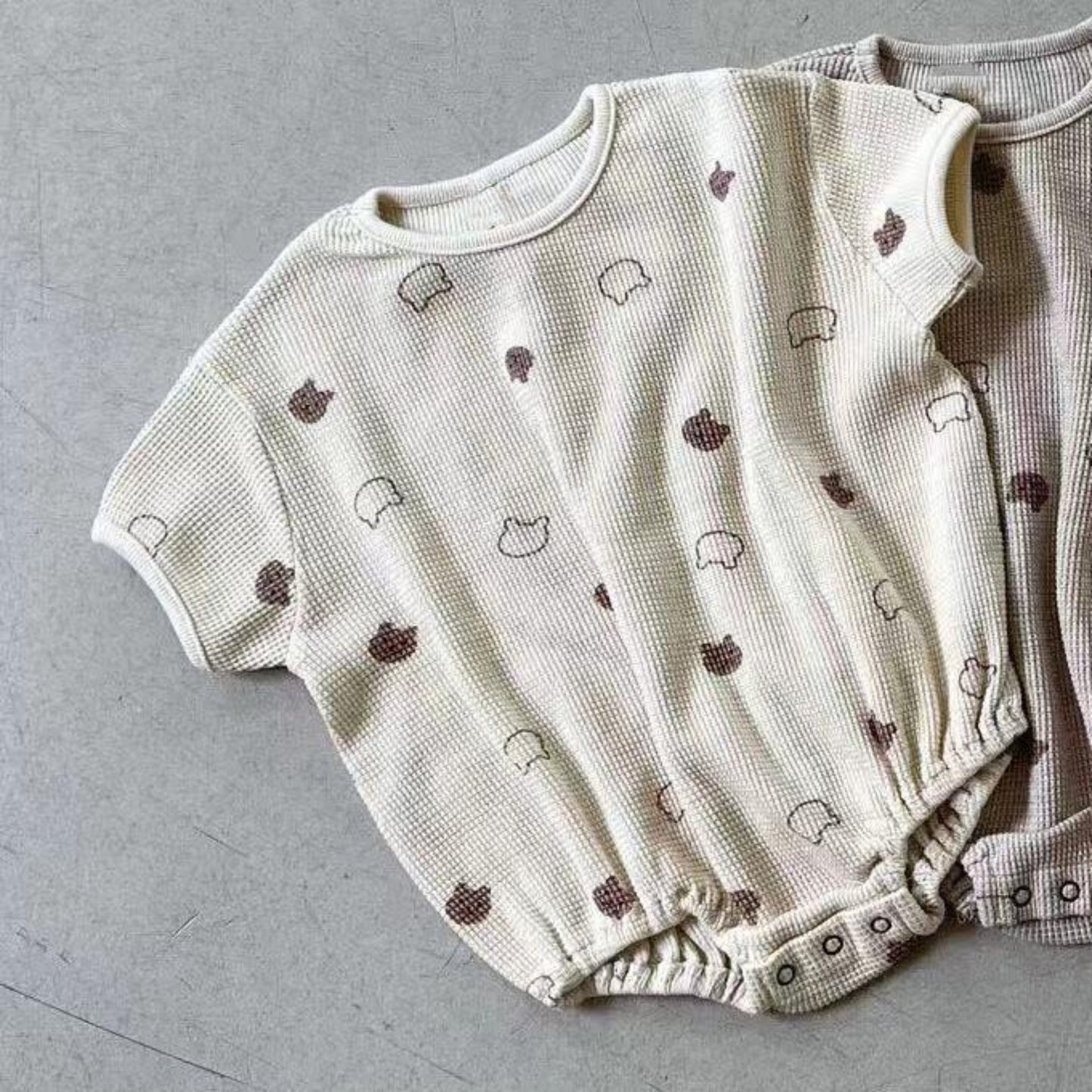 【メール便OK】ワッフルクマ柄ロンパース　wrw24ss407